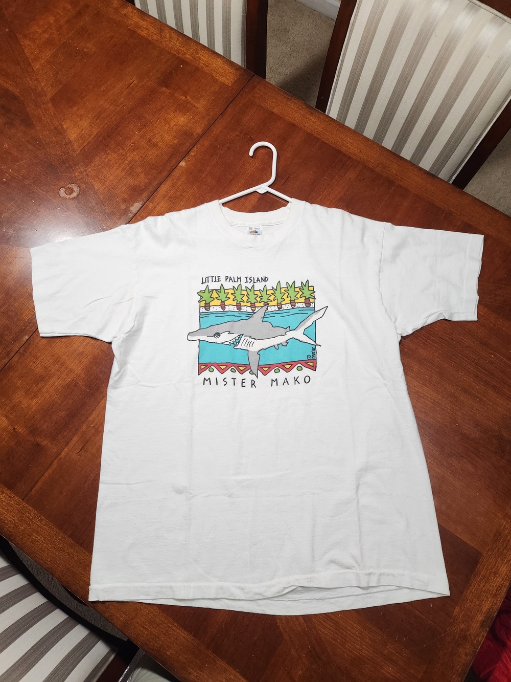 Vintage White Mister Mako Graphic Tee with Multicolor Shark Print Size XL